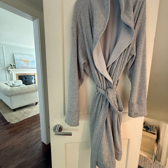 UGG Heather Duffield II Wrap Robe size 2X Grey Silver Heather gently used - Picture 3 of 8